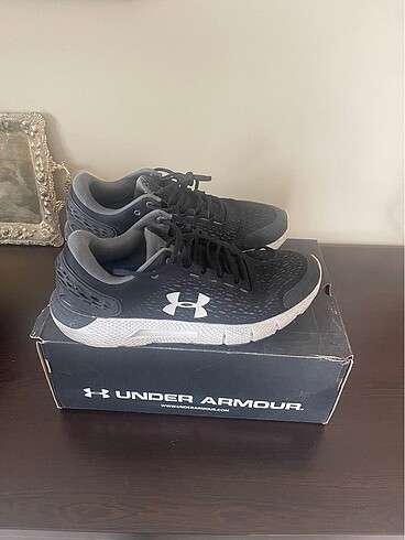 Under armour spor ayakkabı