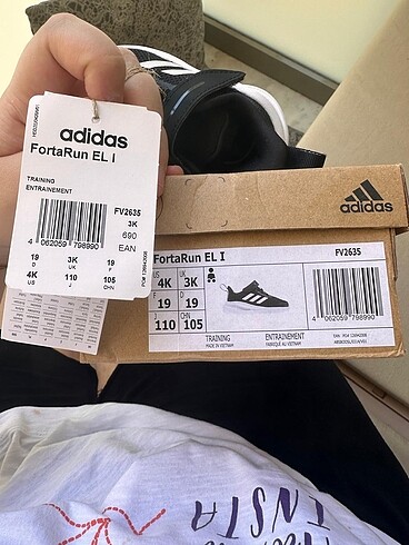 19 Beden siyah Renk Orjinal adidas ilk adım spor ayakkabı