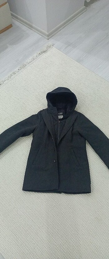 Erkek çocuk 11-12 yaş kapşonlu siyah kaşe kaban - Görsel 2