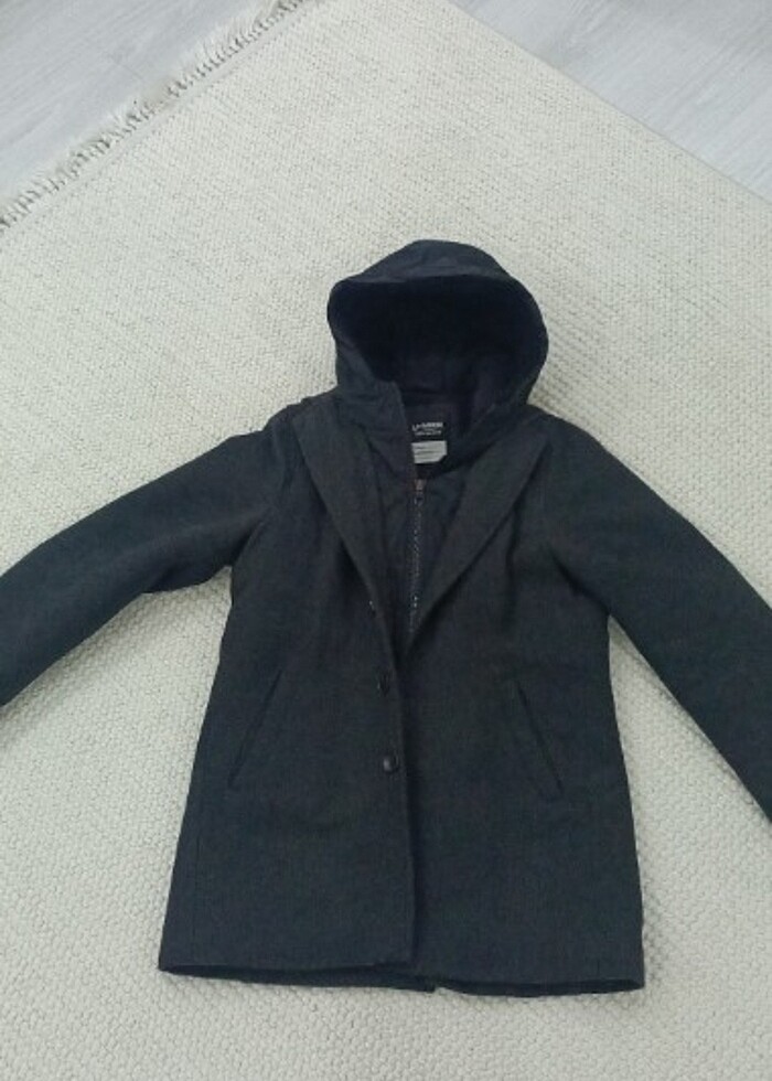 Erkek çocuk 11-12 yaş kapşonlu siyah kaşe kaban - Görsel 2