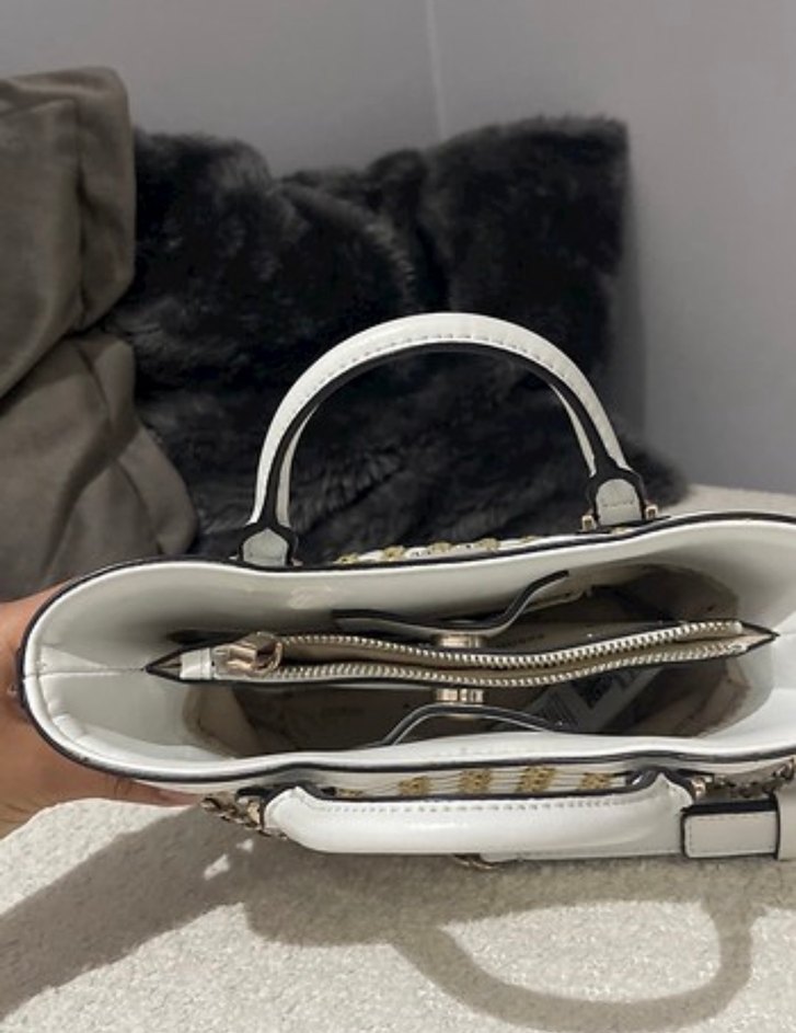 Guess Beyaz Ekose Desenli Kadın Çanta - Görsel 5