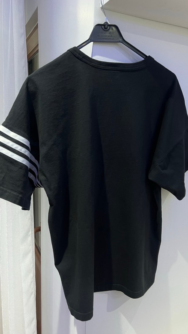 Orjinal adidas tshirt oversize - Görsel 4