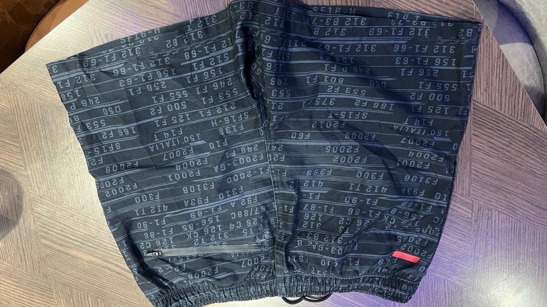 Orjinal puma ferrari deniz şortu - Görsel 5