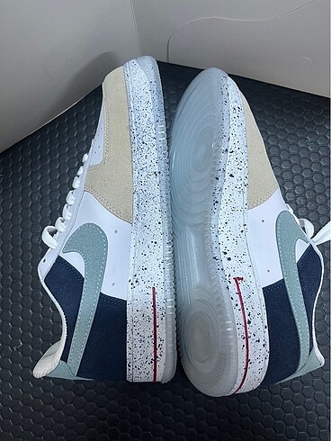 42 Beden çeşitli Renk Nike ayakkabı