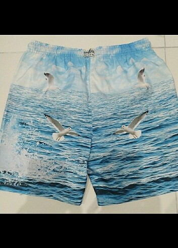 LC Waikiki LC Waikiki 11/12 yaş deniz şortu