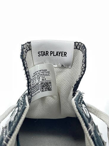 37 Beden siyah Renk Converse Spor Ayakkabı %70 İndirimli.