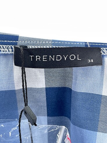 34 Beden çeşitli Renk Trendyol & Milla Gömlek %70 İndirimli.