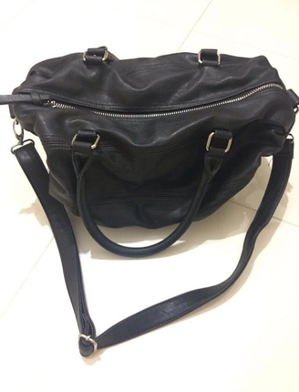Bershka siyah çanta