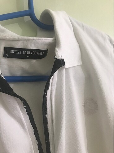 Breezy to Black Vibes Fermuarlı Polo Yaka Tişört