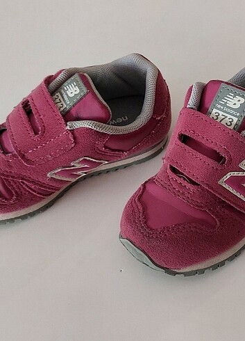 22 Beden New Balance Kız Çocuk Pembe SporAyakkabı