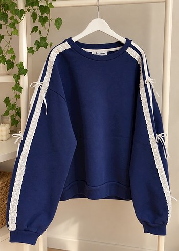 Koton Lacivert Bagcikli Dantel Detayli Rahat Sweatshirt