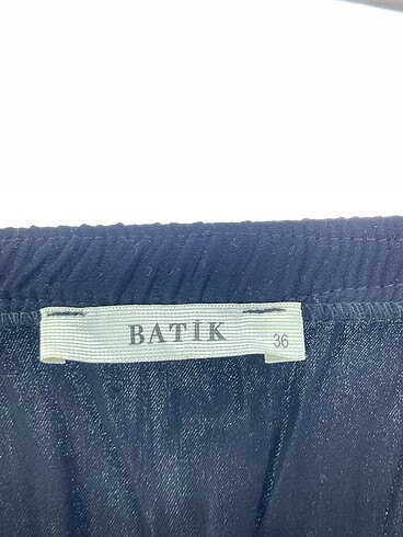 36 Beden siyah Renk Batik Mini Etek %70 İndirimli.
