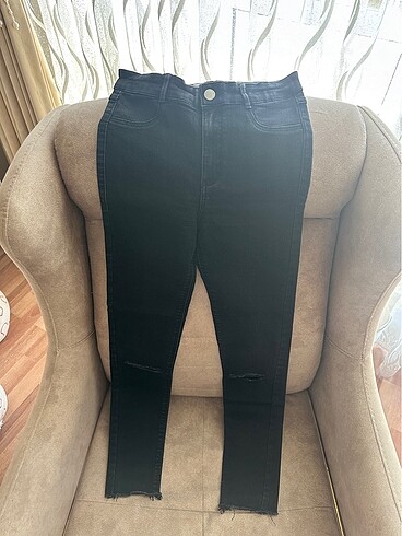 Dizi yırtık model likralı jean