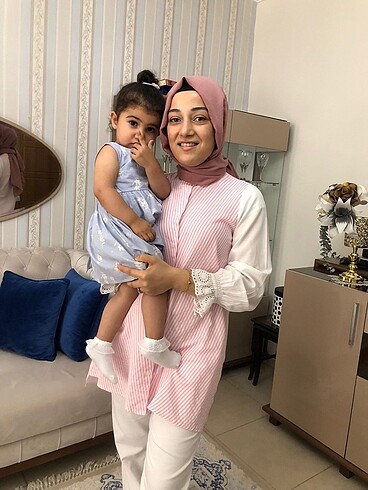 Pembe tunik