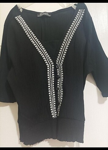H&M Siyah işlemeli bluz 