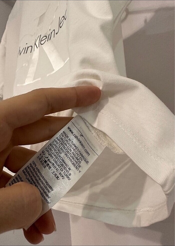 calvin klein tshirt - Görsel 2