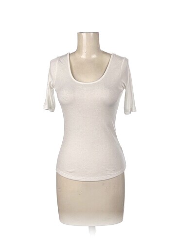 PreLoved T-shirt %70 İndirimli.