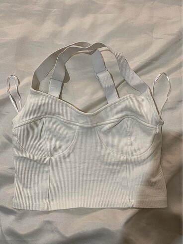 Beyaz crop top