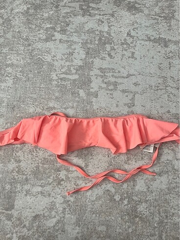 Pull and Bear bikini üstü