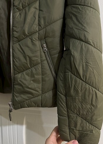 BERSHKA Haki Kapüşonlu Kadın Mont - Görsel 7