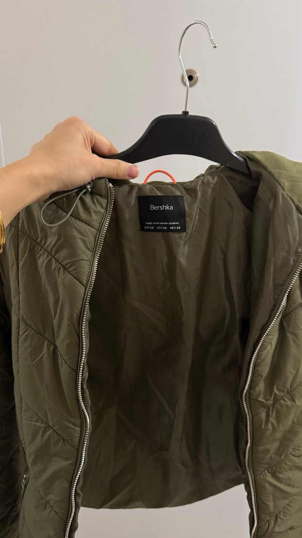 BERSHKA Haki Kapüşonlu Kadın Mont - Görsel 4