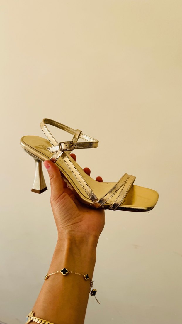 Altın Renkli Stiletto Topuklu Kadın Abiye Ayakkabı - Görsel 3