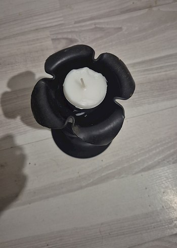 İpekevi Siyah Metal Gül Şeklinde Mumluk