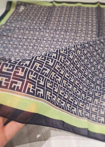 Kadın Çok Renkli Drapeli Sokak Stili Eşarp - Görsel 2