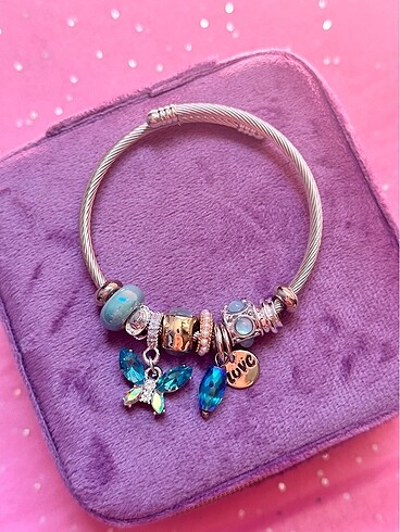 Pandora charm