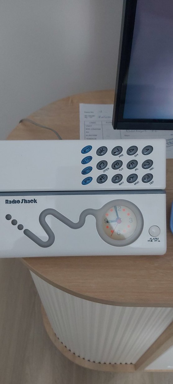 Beyaz RadioShack Masa Telefonu Saatli - Görsel 4