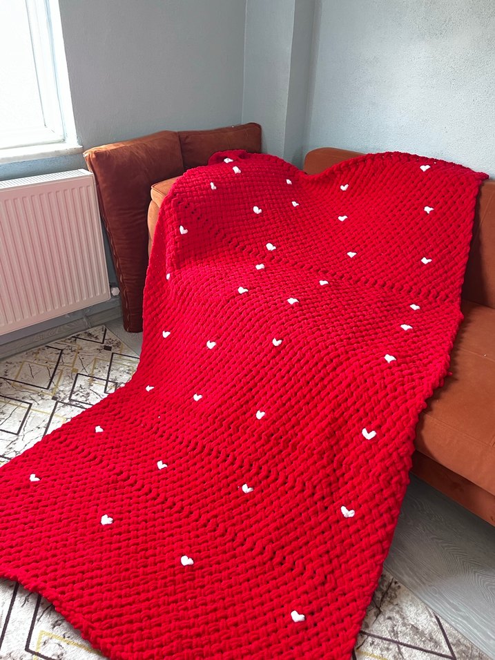 Nakışlı Kırmızı Örgü Çocuk Battaniyesi - Görsel 4