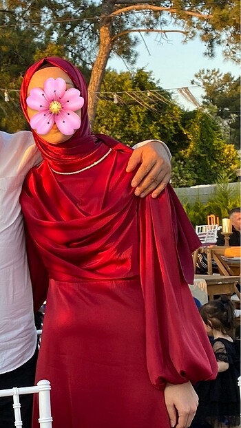 Bordo drape yakalı kuyruklu abiye