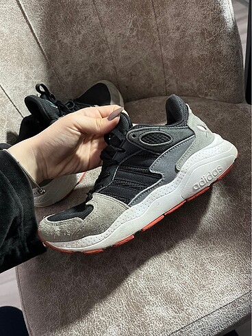37 Beden Adidas spor ayakkabı