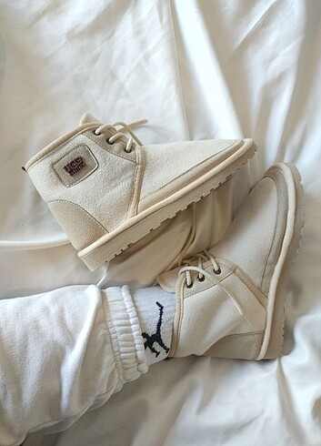 37 Beden #ugg #bağcıklı #bot #bej
