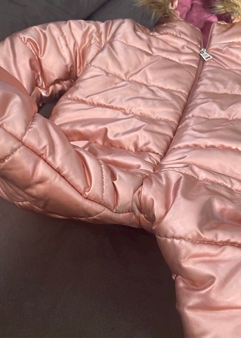 Kız Bebek Parlak Pembe Kürklü Tulumu - Görsel 6