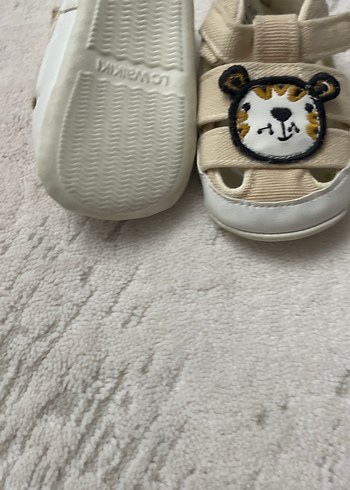 Leopar Desenli Beyaz Erkek Bebek Ayakkabısı - Görsel 2