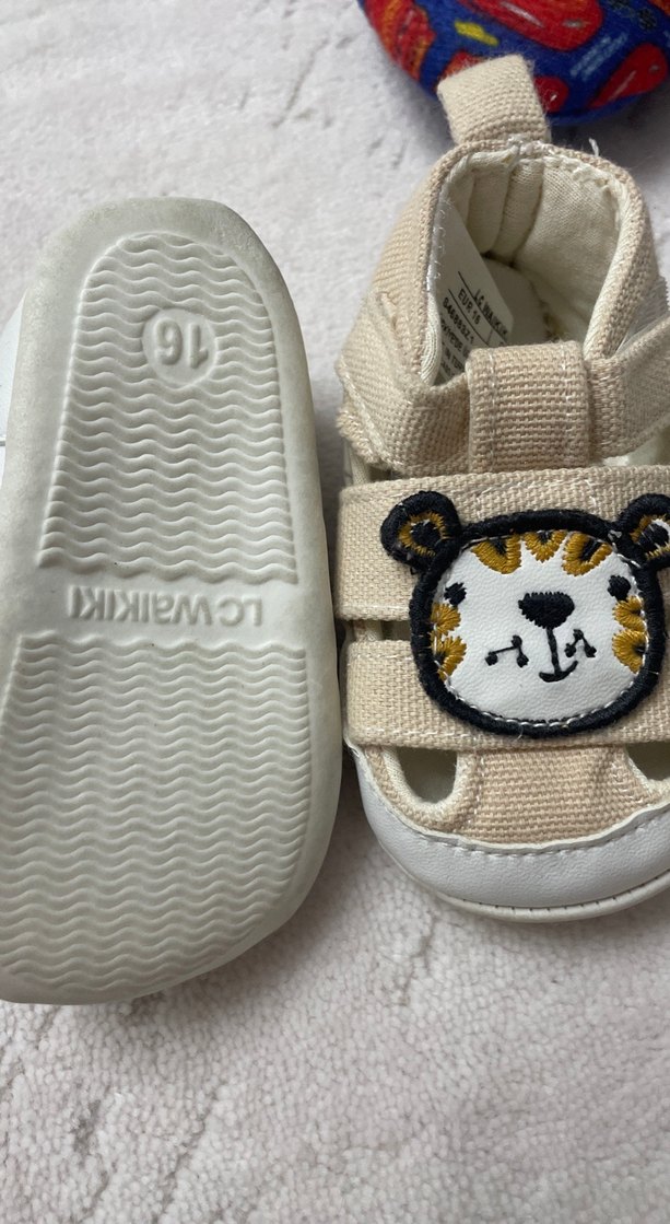 Leopar Desenli Beyaz Erkek Bebek Ayakkabısı - Görsel 3