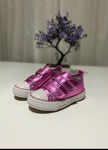 25 numara pembe Converse Spor Ayakkabı 