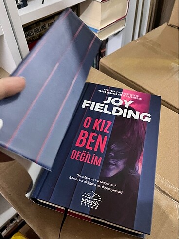 Beden Renk O kız ben değilim joy fielding