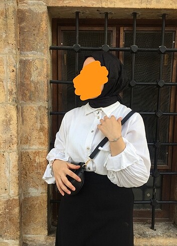 Beyaz gömlek 
