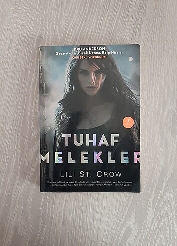 Tuhaf melekler/ lili st. crow