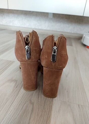 Zara süet topuklu ayakkabı