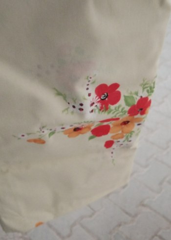 krem çiçekli tek kişilik çarşaf hiç kullanılmamış - Görsel 2