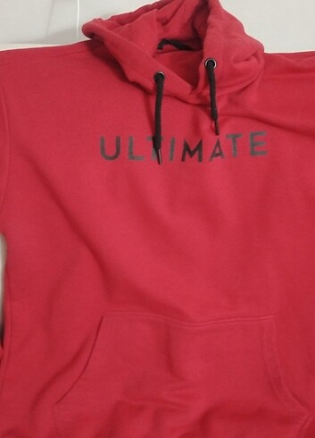 l/xl Beden kırmızı Renk Erkek sweatshirt XL beden temiz kullanılmış 