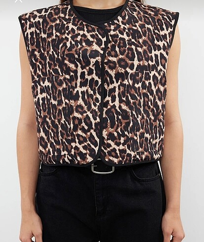 Leopar yelek