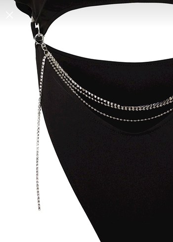 Siyah Askılı Kemerli Crop Top - Görsel 4