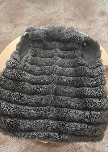 Gri Kürklü Kadın Yelek - Görsel 4