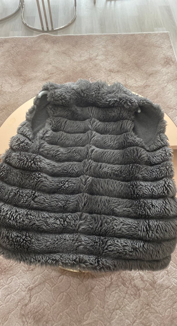 Gri Kürklü Kadın Yelek - Görsel 4