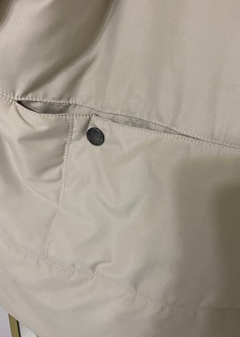 Bej Düğmeli Rahat Kesim Mini Mont - Görsel 5