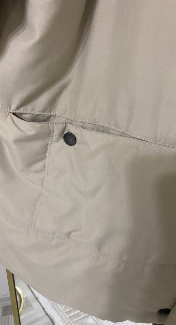 Bej Düğmeli Rahat Kesim Mini Mont - Görsel 5